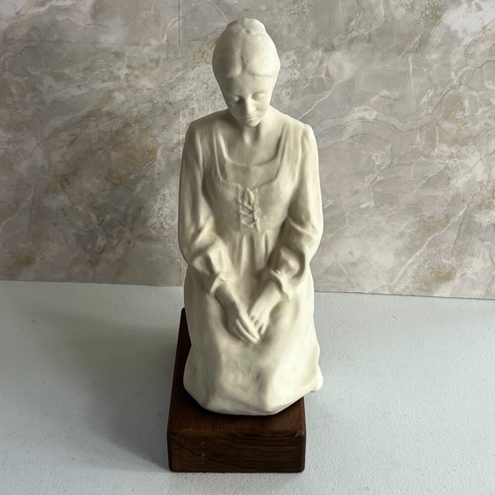 LDS Smith Statue Woman in Prayer 12" White Porcelain Figurine Hansen Classics